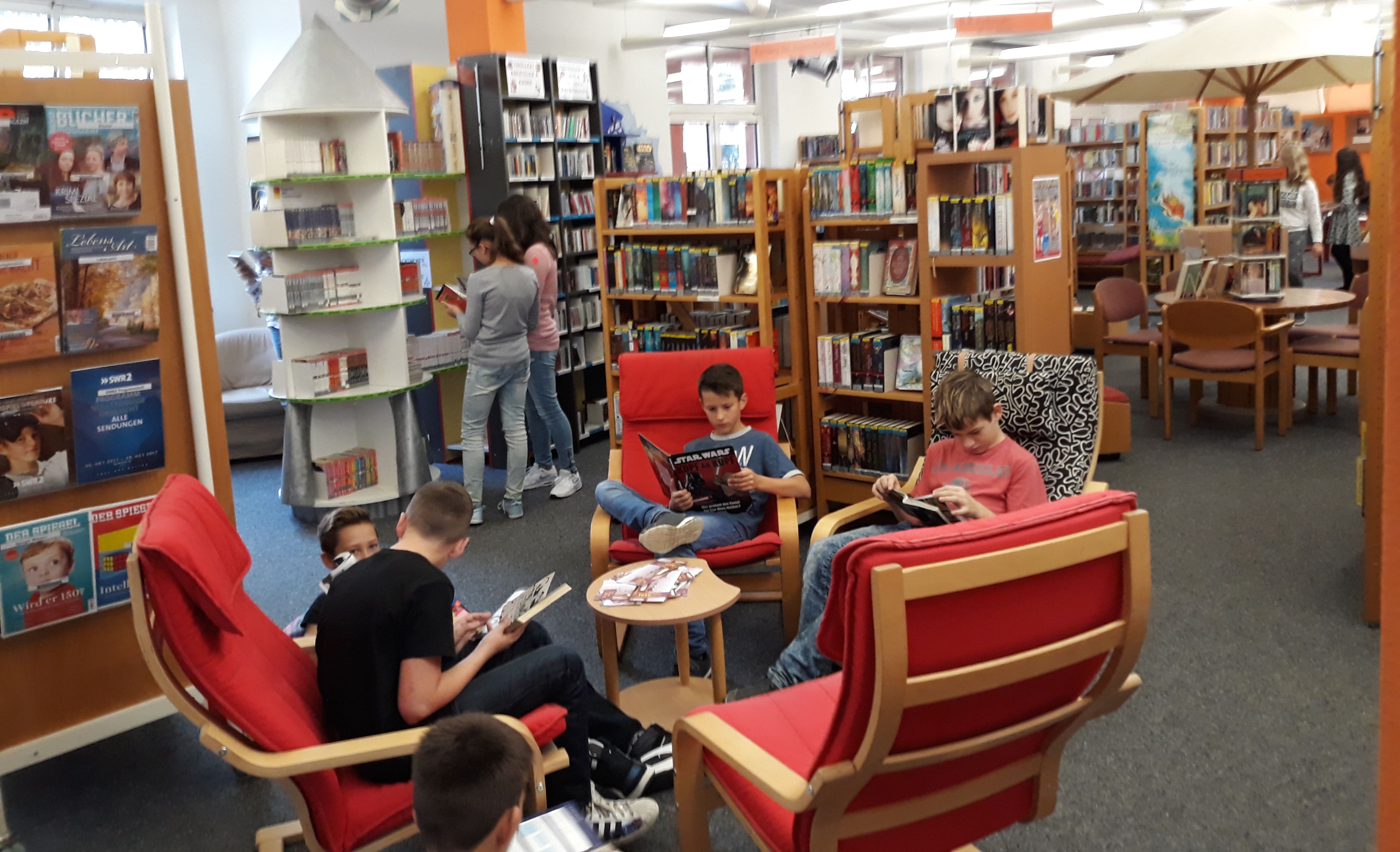 Die Schüler beim Lesen