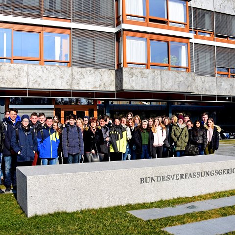 Besuch der 9er beim BVerfG